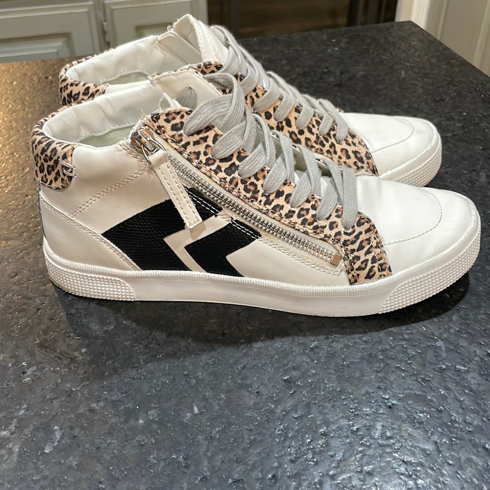 Dolce Vita Zonya High Top Sneaker